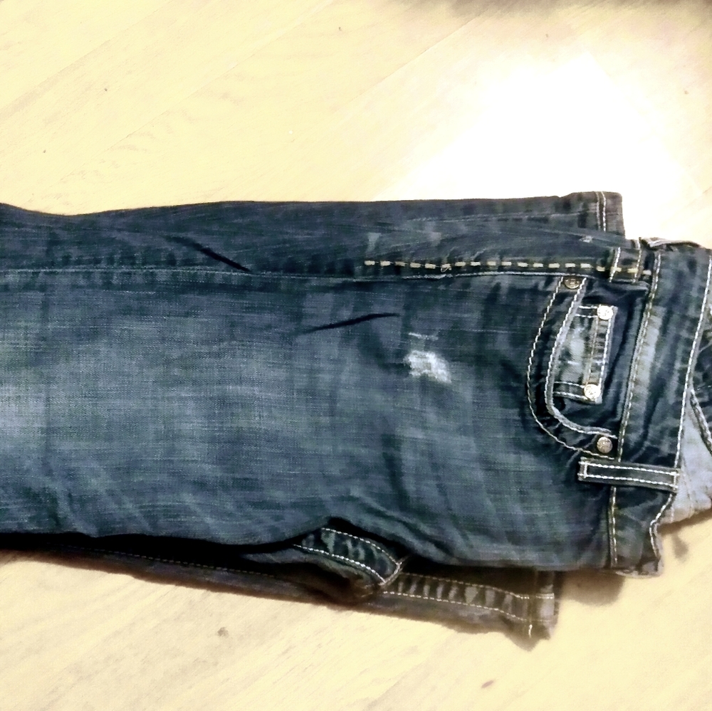 Buckle jeans
